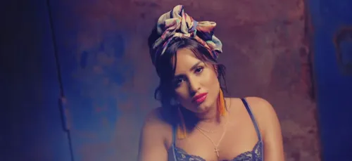 Demi Lovato : la chanteuse en couple avec le rappeur Machine Gun...