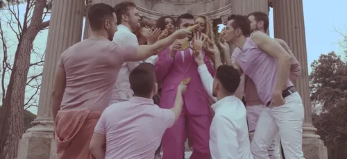 « Gusa » : la nouvelle parodie du titre « Tusa » de Karol G et...