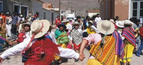 Argentine : venez découvrir le carnaval de Humahuaca (vidéo)