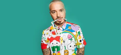 J. Balvin demande à ses fans s’il doit reporter la sortie de son...