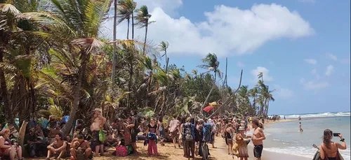 Coronavirus : 300 ravers bloqués au Panama (vidéo)