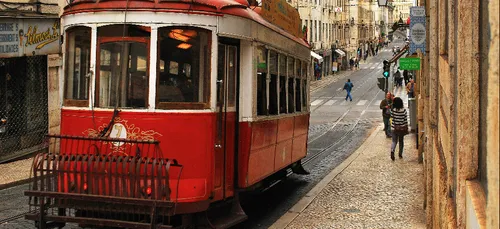 Coronavirus : pour protéger les étrangers, le Portugal les régularise