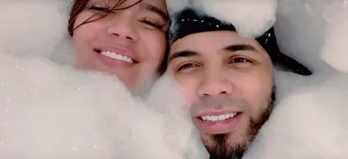 Quand Anuel AA se moque des piètres talents culinaires de Karol G...