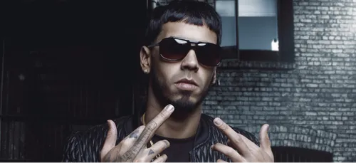 Anuel AA choque la toile en dévoilant le prix astronomique de ses...