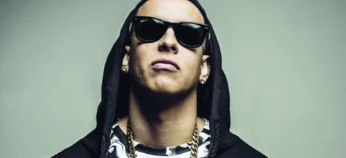 "Père noir, mère blanche" : le message de Daddy Yankee pour...