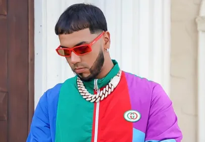 Ses grands-parents touchés par le Covid-19, Anuel AA prend une...