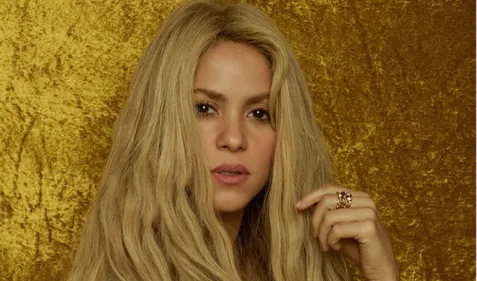 Shakira en concert virtuel avec d'autres stars pour soutenir la...