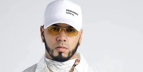 Anuel AA : le chanteur critiqué après des erreurs publiées dans son...