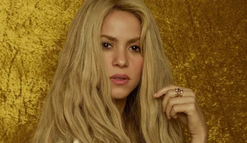 "Le mariage me fout la trouille"  : Shakira se confie sur sa...