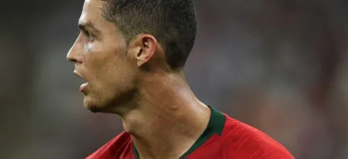 Cristiano Ronaldo dépasse la barre mythique des 100 buts en...