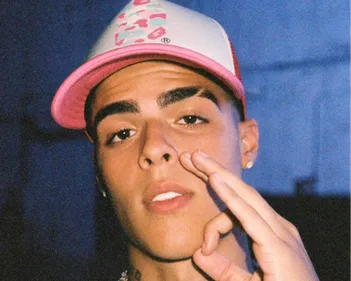 Lunay annonce une collaboration avec Rosalía