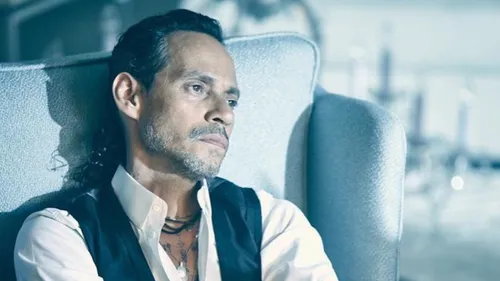 Quand Marc Anthony sème le doute sur sa vie amoureuse, la toile...
