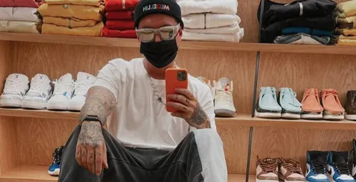 J Balvin : sa paire de baskets Air Jordan sort officiellement début...