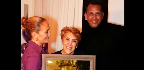 Jennifer Lopez fait pleurer sa mère avec une magnifique surprise...