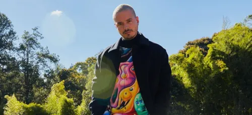 Quand J Balvin invite une fan à passer quelques jours chez lui (vidéo)