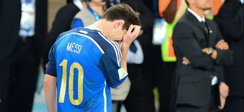 Lionel Messi reçoit son premier carton rouge avec Barcelone