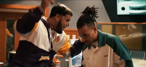 "Los Dioses" : Ozuna et Anuel AA dévoilent un documentaire inédit...