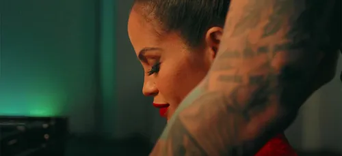 Natti Natasha s'affiche enfin en couple avec son manager dans le...