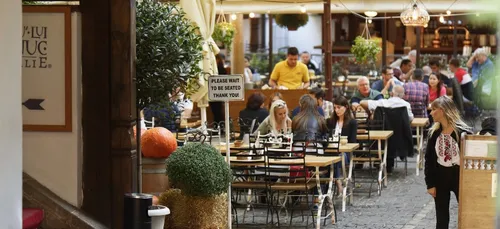 Italie : les bars et restaurants peuvent rouvrir dans plusieurs...