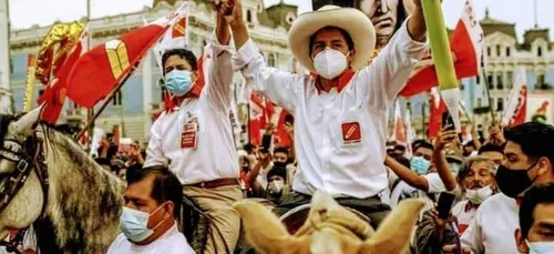 Pedro Castillo crée la surprise dans la présidentielle au Pérou