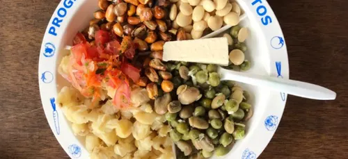 Le Programme Alimentaire Mondial va distribuer des repas dans les...