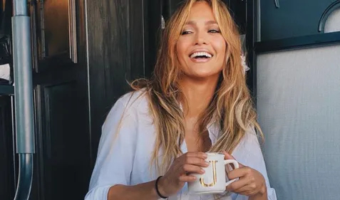 Jennifer Lopez célibataire : la star aperçue avec son ex Ben...