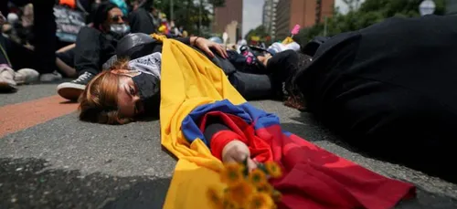 En Colombie, l’armée se déploie dans Cali après de nouvelles...