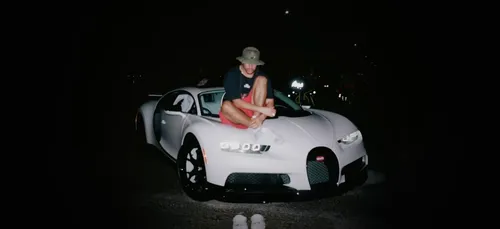 "De Museo" : Bad Bunny dévoile un nouveau morceau par surprise (audio)