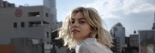 JEU TERMINE! Gagnez votre rencontre avec Louane