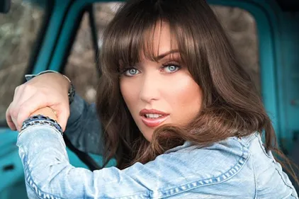 FINI! Gagnez vos places pour ELSA ESNOULT au Sébastopol