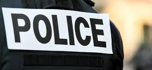 PRISE D'OTAGE : Un homme avec un couteau dans une boutique