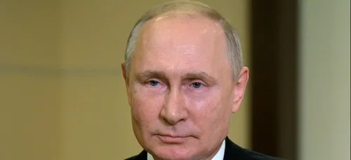 Vladimir Poutine dit cet après-midi à Emmanuel Macron qu’il...