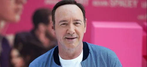L'acteur américain Kevin Spacey a été inculpé de quatre agressions...