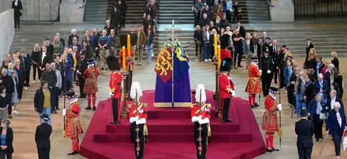 Les funérailles du siècle, aujourd'hui !