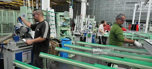 Une formation aux métiers d’opérateur de production  h/f.