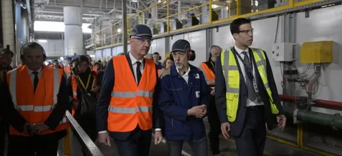 Le ministre délégué à l'industrie annonce un prêt de 10 millions...