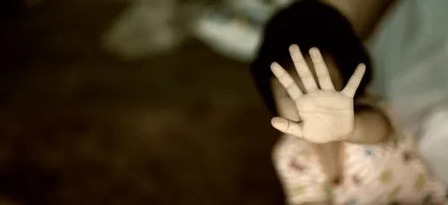 Une fillette aurait été battue à mort