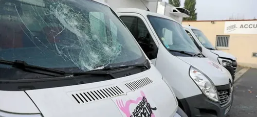 6 mois de prison avec sursis, pour avoir vandalisé les véhicules...