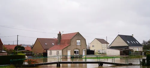 Les écoles rouvrent progressivement dans les zones touchées par les...