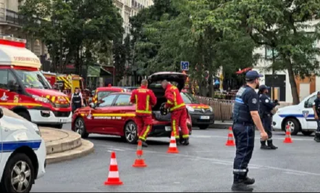 Un automobiliste fonce sur une terrasse à Paris : 1 mort