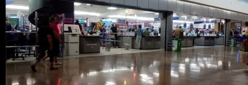 CARREFOUR WASQUEHAL recrute un Vendeur au Rayon Charcuterie,...