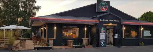 Le restaurant "Au Feu De Bois", situé à Lambersart, recrute un...