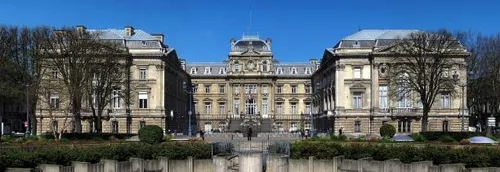 La Préfecture du Nord ferme pour minimum 3 semaines les bars,...