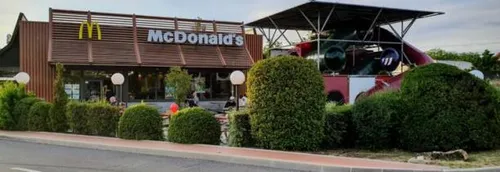 La colère d'un restaurateur en voyant la queue devant un McDonald's...