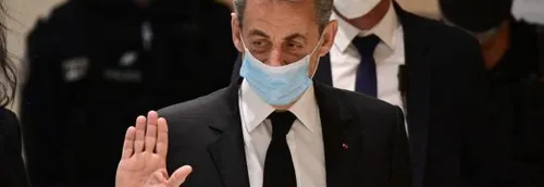 4 ans de prison dont 2 avec sursis contre Nicolas Sarkozy, demandé...