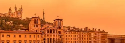 [Photos] Le ciel est jaune en ce moment à Lyon