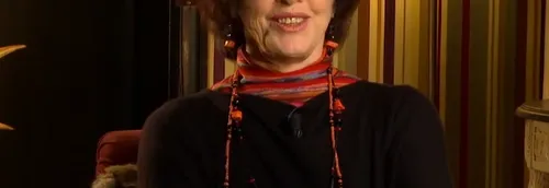 Anny Duperey : "Alors c'est pratique, on vaccine les plus vieux,...