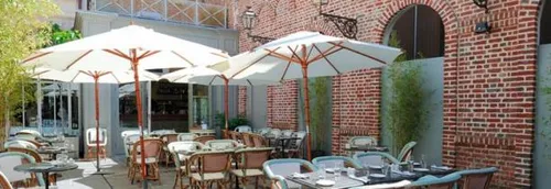 Une réouverture "possible" de certains commerces et terrasses à la...