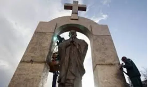 Autour de 300 personnes ont répondu à l'appel du collectif « Touche...