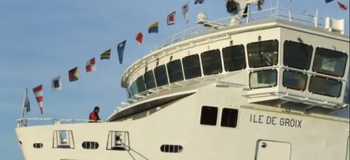 La mise à l'eau, hier à Lorient, du « Breizh Nevez 1 »